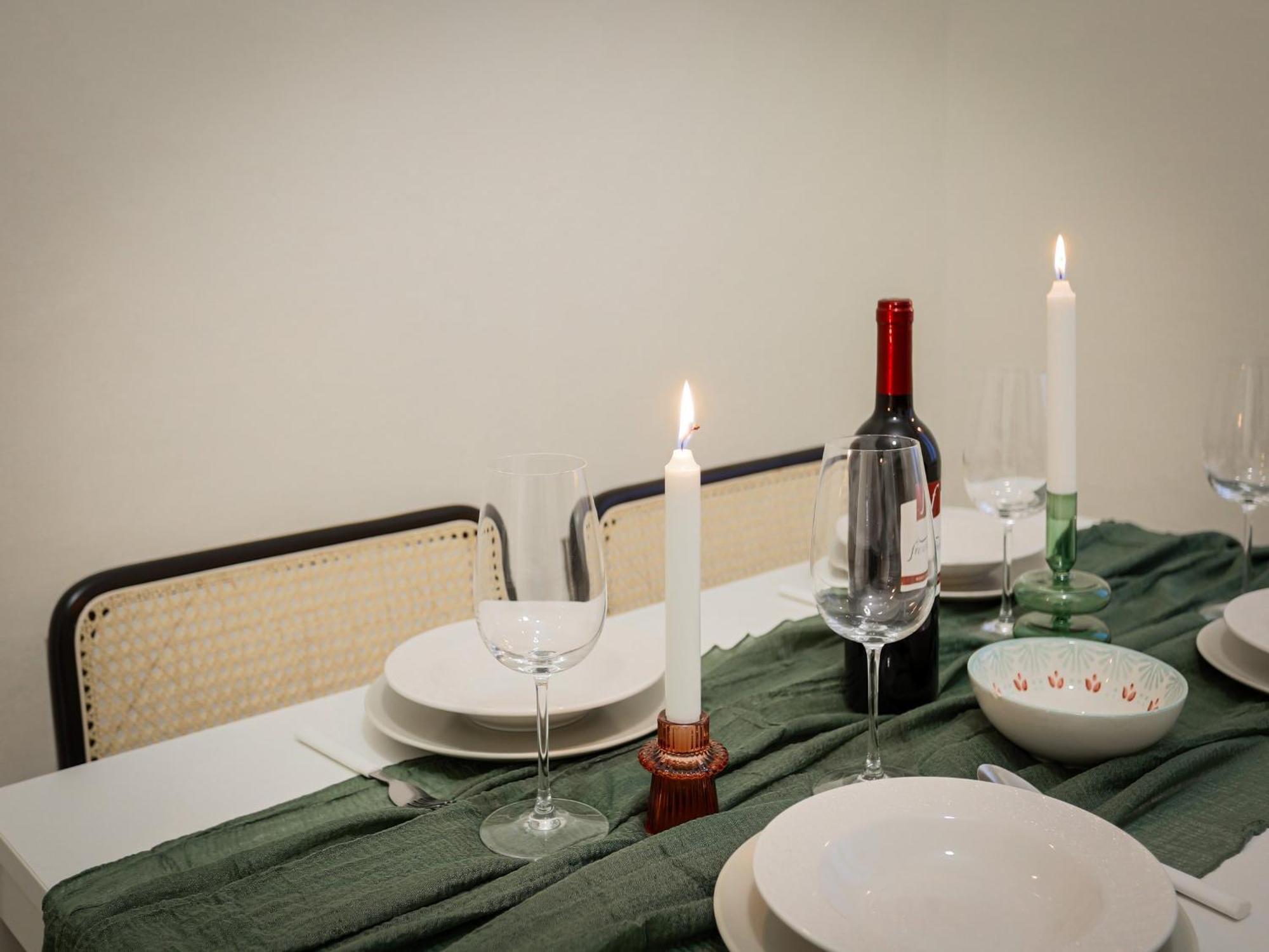 The Rent - Bright One Bedroom With Balcony In Moscova * Milano